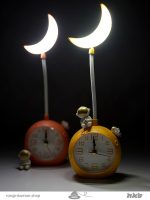 ساعت و چراغ مطالعه آدم فضایی و ماه Astronaut and moon clock and reading light